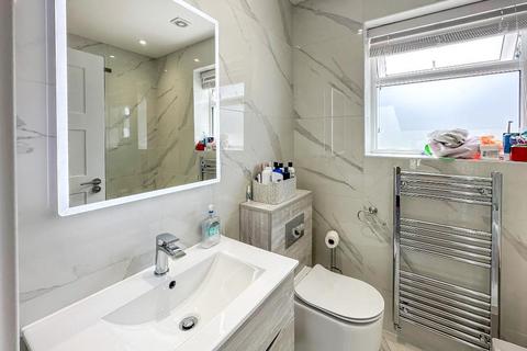 13 Ellenbridge Way, South Croydon, CR2 0EW