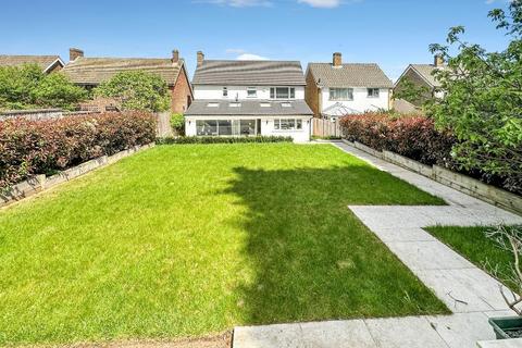 13 Ellenbridge Way, South Croydon, CR2 0EW
