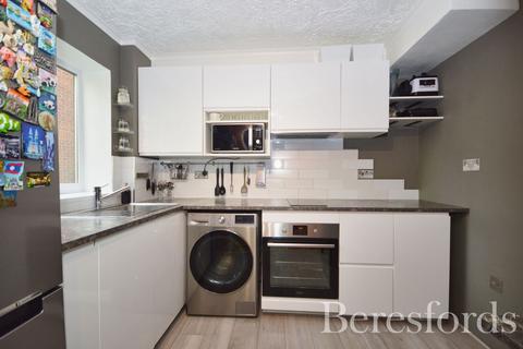 Studio for sale, Blacksmiths Close, Romford, RM6