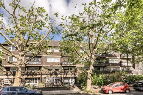 3 bedroom apartment to rent, London SE5