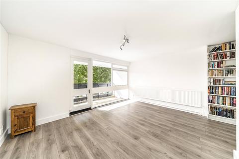 3 bedroom apartment to rent, London SE5