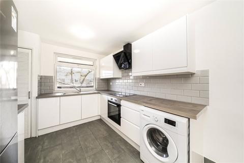 3 bedroom apartment to rent, London SE5