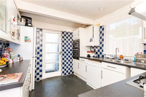 4 bedroom chalet for sale, Uplands Avenue, Worthing, West Sussex, BN13 3AA