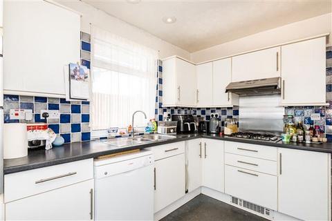 4 bedroom chalet for sale, Uplands Avenue, Worthing, West Sussex, BN13 3AA