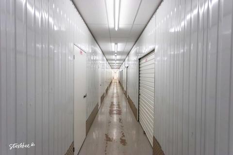 Garage to rent, Highlands Park Stirling Road, Solihull B90