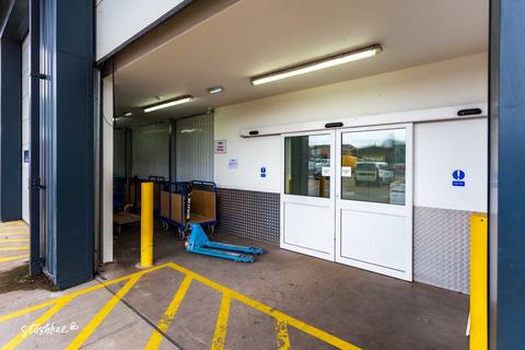 Garage to rent, Highlands Park Stirling Road, Solihull B90