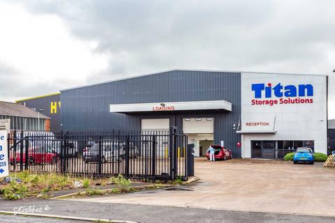 Garage to rent, Highlands Park Stirling Road, Solihull B90