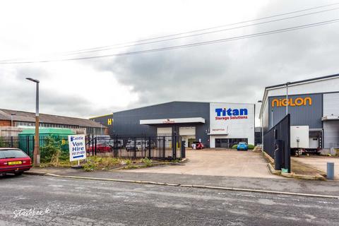 Garage to rent, Highlands Park Stirling Road, Solihull B90