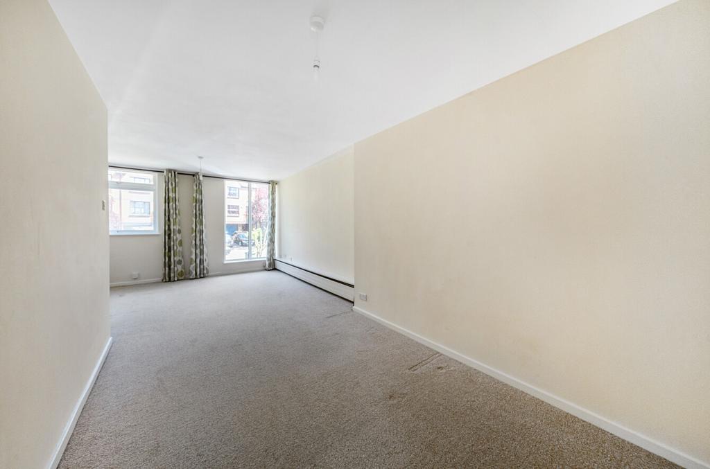 Sitting/Dining Room