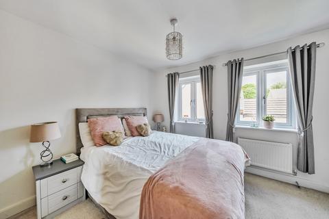 18 Baker Crescent, Wokingham, RG40 1GR