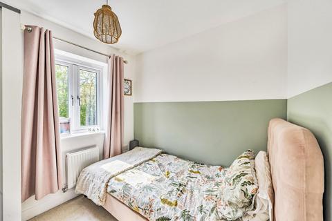 18 Baker Crescent, Wokingham, RG40 1GR