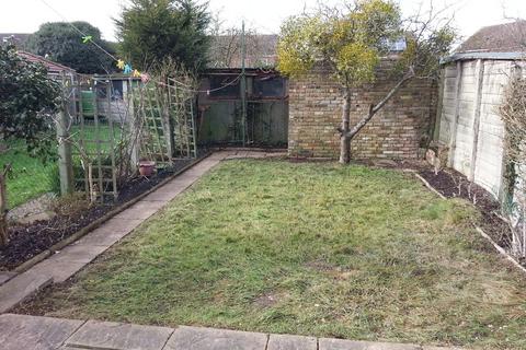 3 bedroom terraced house to rent, Rosedene Avenue Greenford Middlesedx UB6 9SD