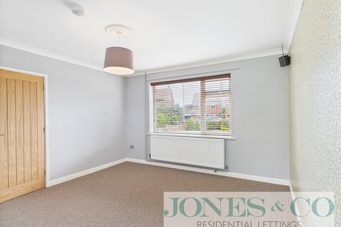 2 bedroom bungalow to rent, Hargham Road