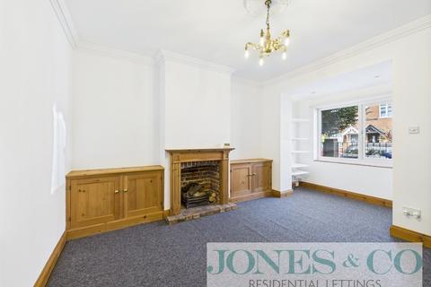 2 bedroom terraced house to rent, Hughenden Road