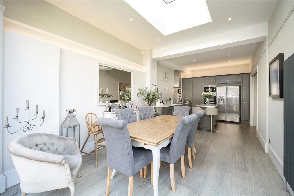 Kitchen/Dining