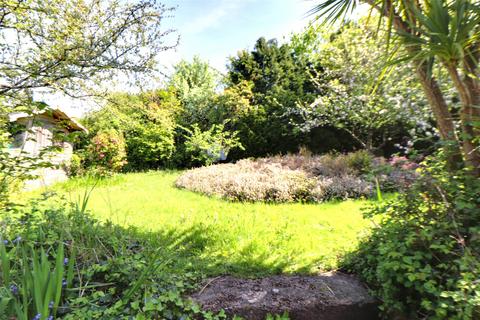 Hazelbank Staple Lane, West Quantoxhead, Taunton, TA4 4DE