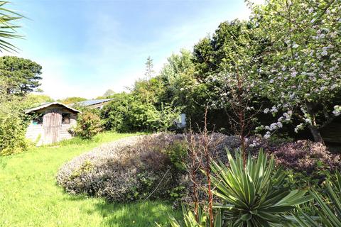 Hazelbank Staple Lane, West Quantoxhead, Taunton, TA4 4DE