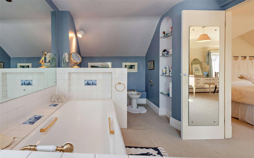 En Suite Bathroom