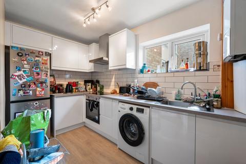 2 bedroom apartment to rent, The Avenue, Surbiton KT5