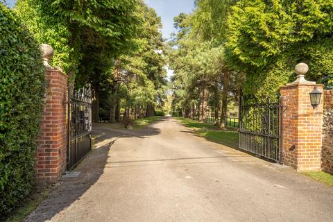 6 bedroom detached house for sale, Sheepcote Dell Road, High Wycombe HP15