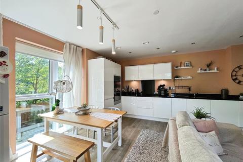 3 bedroom flat for sale, Bowen Drive, London SE7