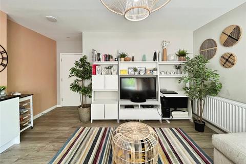 3 bedroom flat for sale, Bowen Drive, London SE7