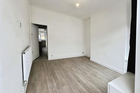 2 bedroom terraced house to rent, Hampson Street, Greater Manchester M33