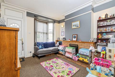 11 Foss Bank, Lincoln, LN1 1TA