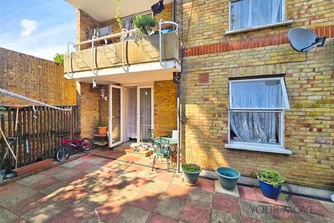 1 bedroom flat for sale, Robert Lowe Close, London SE14