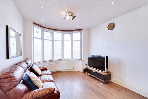 3 bedroom end of terrace house for sale, Brights Avenue, Rainham RM13