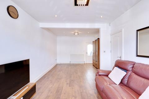 3 bedroom end of terrace house for sale, Brights Avenue, Rainham RM13