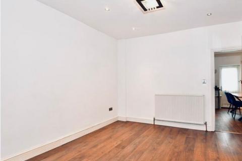 3 bedroom end of terrace house for sale, Brights Avenue, Rainham RM13