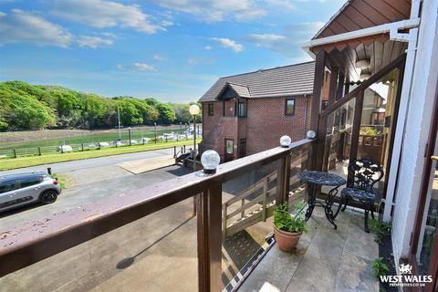 2 bedroom semi-detached house for sale, Gaddarn Reach, Neyland, Milford Haven