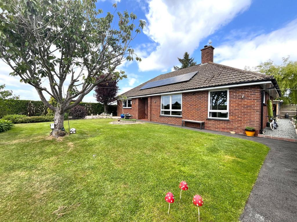 Exeter EX5 4 bed detached bungalow for sale - £500,000