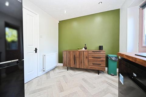 2 Alanby Drive, Bradford, BD10 9JF