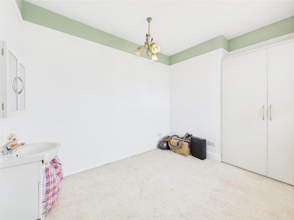 Bedroom: