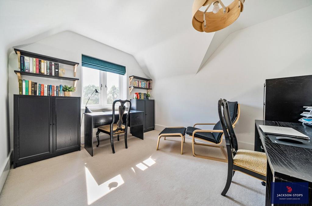 Study Bedroom 6