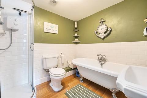Sunnyside Eversley Road, Yateley, GU46 7RH