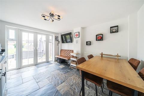 Sunnyside Eversley Road, Yateley, GU46 7RH