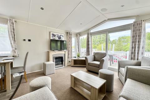 3 bedroom holiday park home for sale, Napier Road, Poole BH15