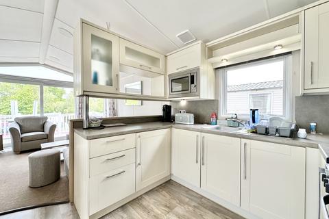 3 bedroom holiday park home for sale, Napier Road, Poole BH15