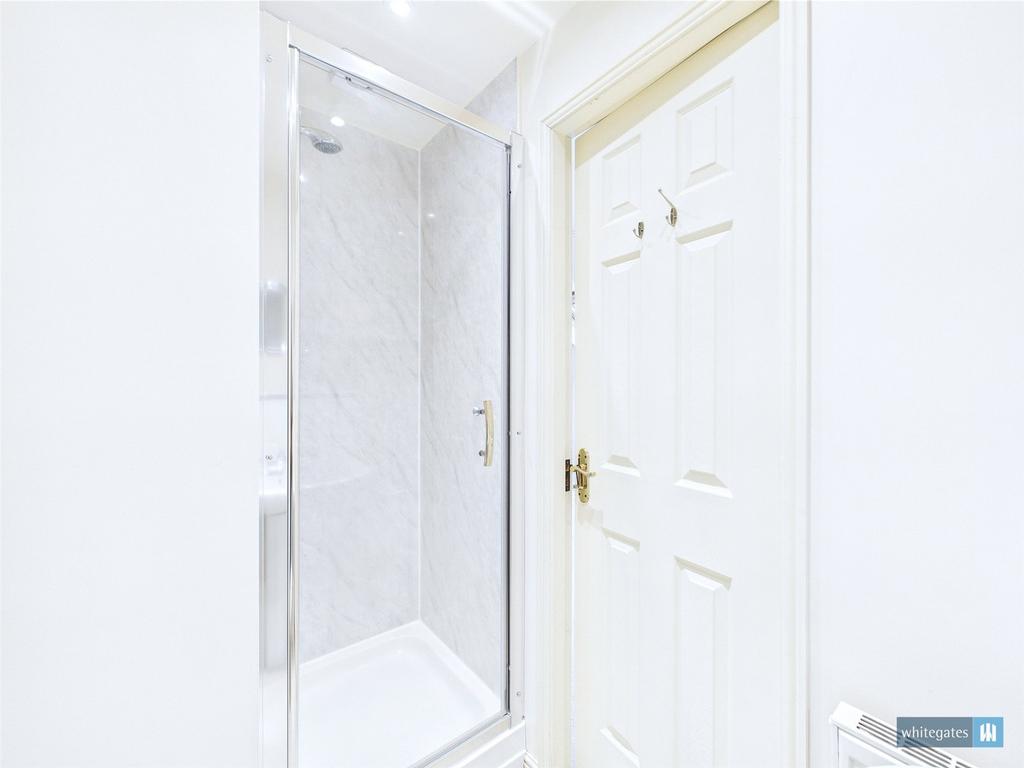 Jack &amp; Jill Bathroom