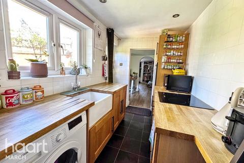 2 bedroom character property for sale, Nene Parade, March
