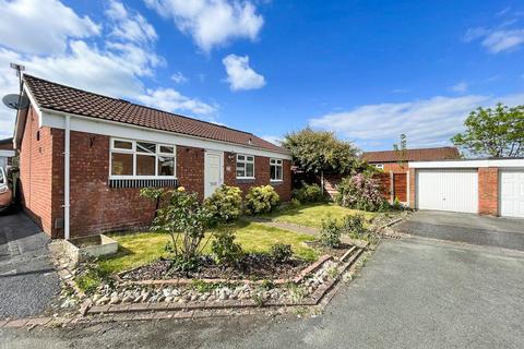 2 bedroom detached bungalow for sale, Lowick Green, Woodley