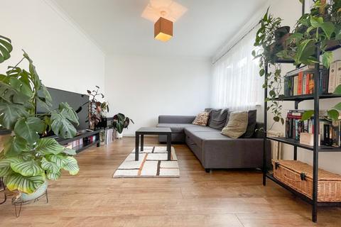2 bedroom detached bungalow for sale, Lowick Green, Woodley
