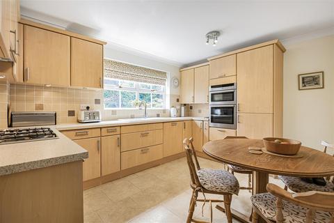 16 Glyncastle, Caversham, Reading, RG4 7XF