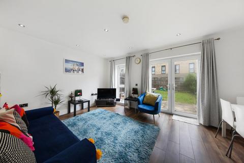 116 Rayners Lane, Harrow, HA2 0UR
