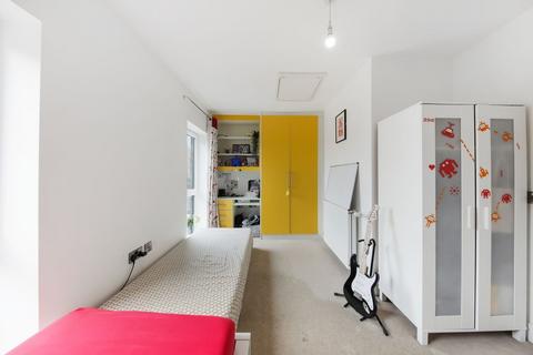 116 Rayners Lane, Harrow, HA2 0UR