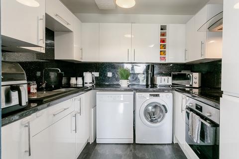 Flat 6, 2 Colonsay Way, Edinburgh, EH5 1FB