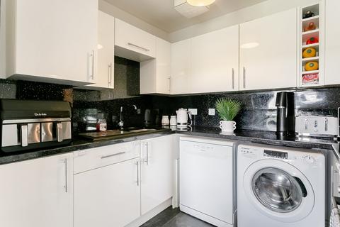 Flat 6, 2 Colonsay Way, Edinburgh, EH5 1FB